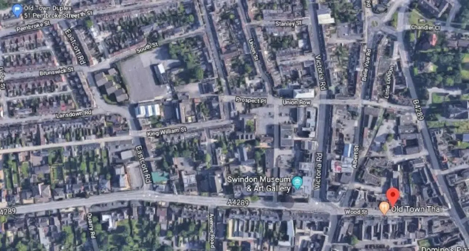 Swindon Old Town Duplex - EnterCloud9SA