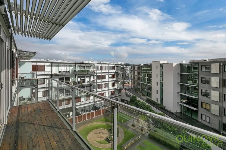 QV Downtown Viaduct with Carpark - 720