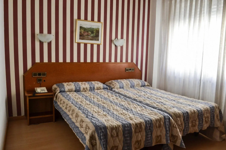 Hostal Cataluna