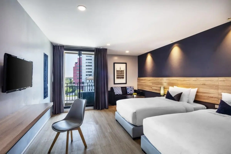 Standard Twin room