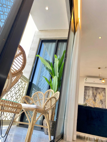 Spacious new 2 bedroom Apt-in amazing location