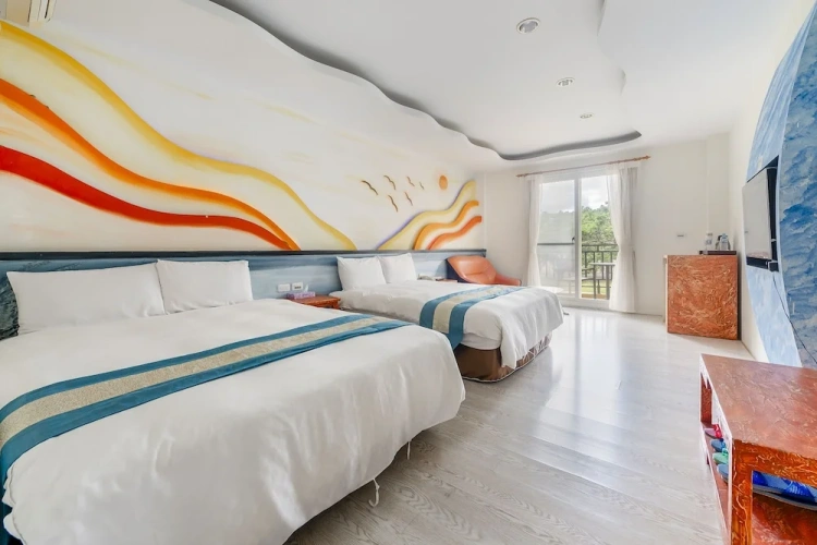 Standard Quadruple room with balcony and with mountain view