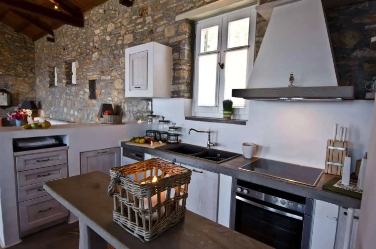5 Bedrooms Villa