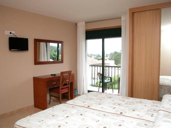 Standard Triple room