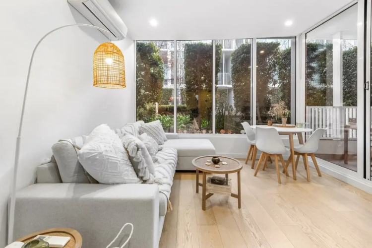 Brighton 1-bed Apartment With Balcony & Parking