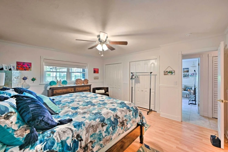 4 Bedrooms Cottage