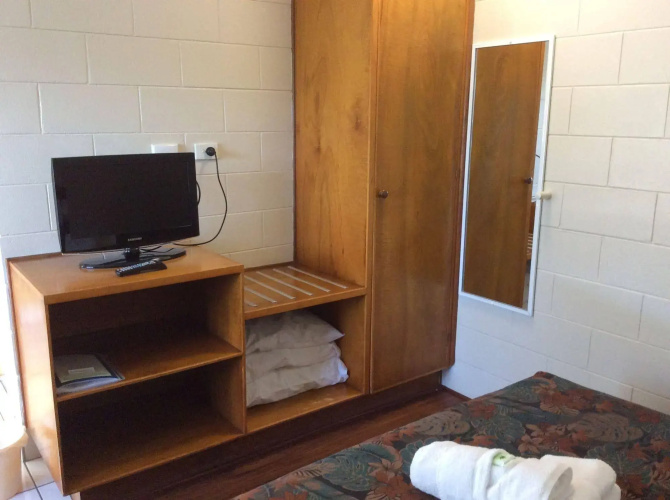 Demi View Motel