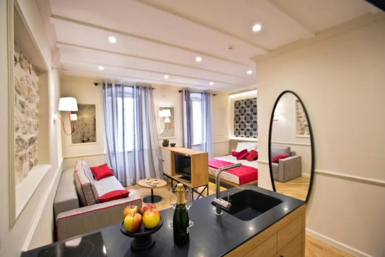 Borelli Palace Deluxe Apartments