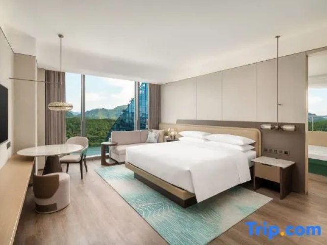 Standard Double Family room with mountain view