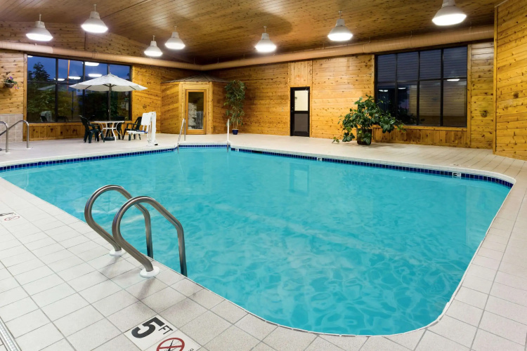 Super 8 by Wyndham Antigo