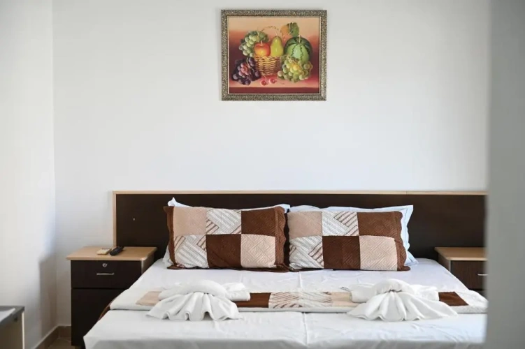 Standard Double room with partial sea view