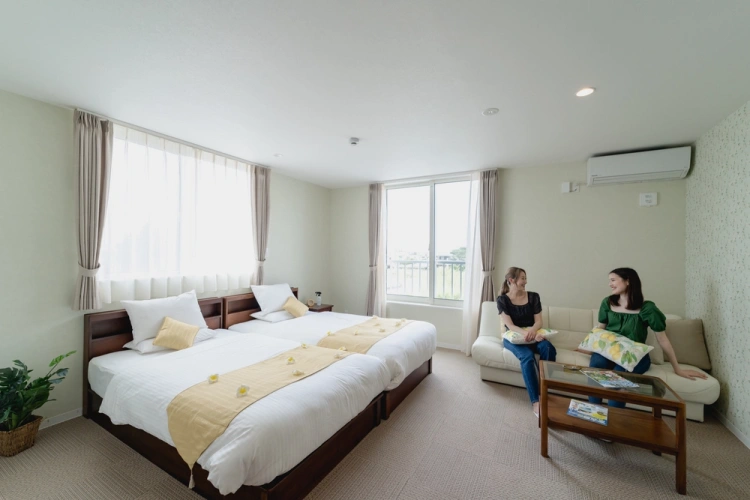 Standard Triple room