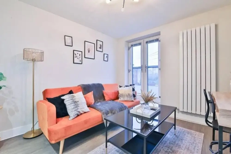 2 Bedrooms Comfort Apartment with city view