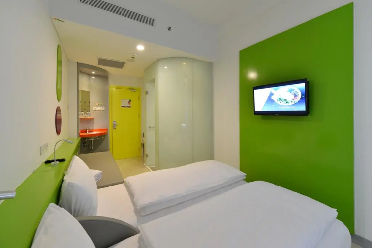 POP! Hotel Diponegoro Surabaya