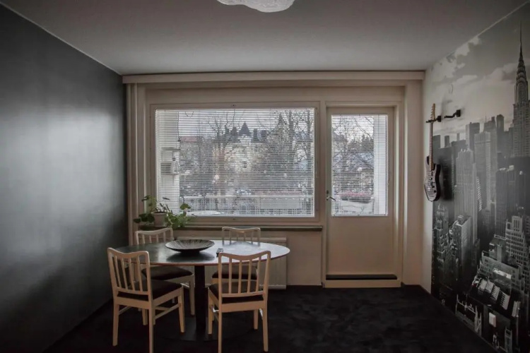 2-bedroom apt. downtown