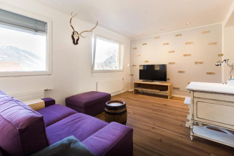 2 Bedrooms Apartment