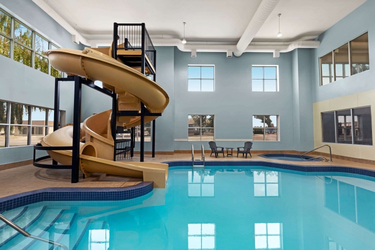 Wingate by Wyndham Lethbridge photo 12