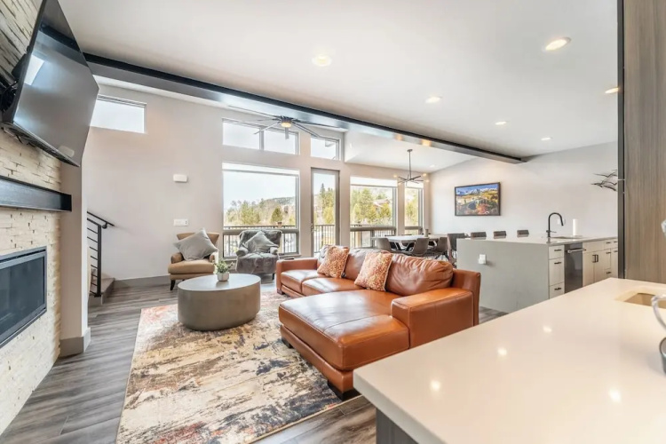 16 Sanctuary Lane