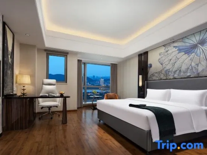 Standard Double room with river view