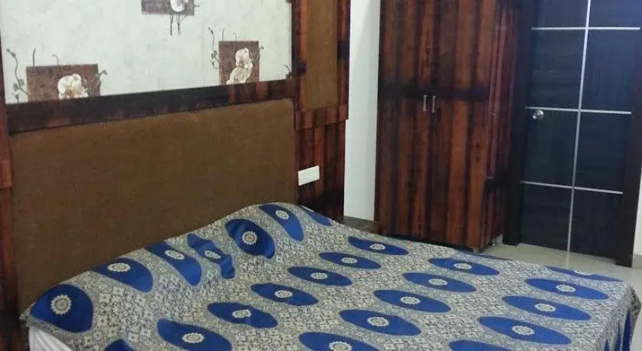 Hotel Raj