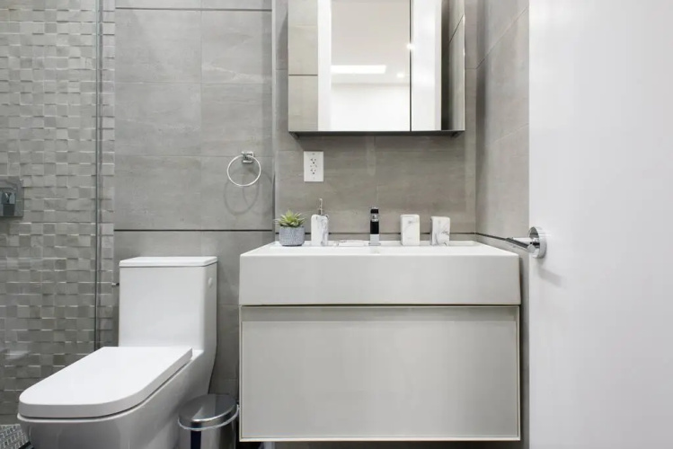 78-4D Quality 1br W D Skylight By Central Park