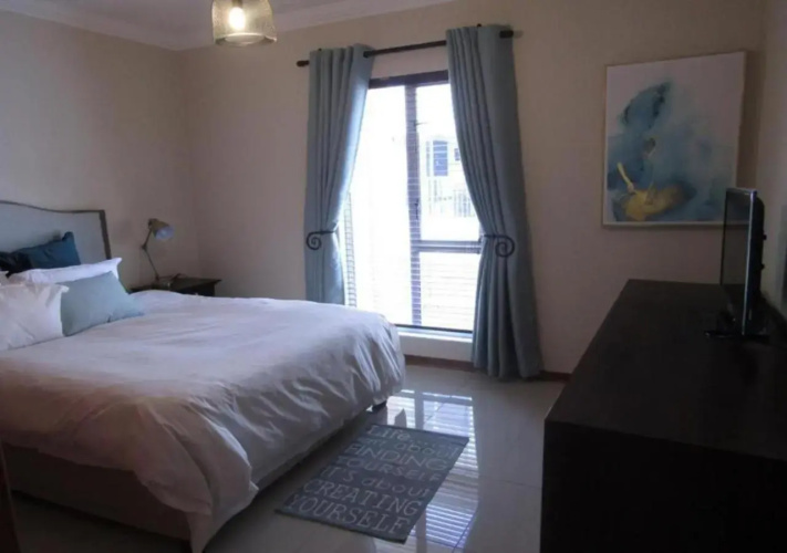 Luxury Spacious Executive Apartment