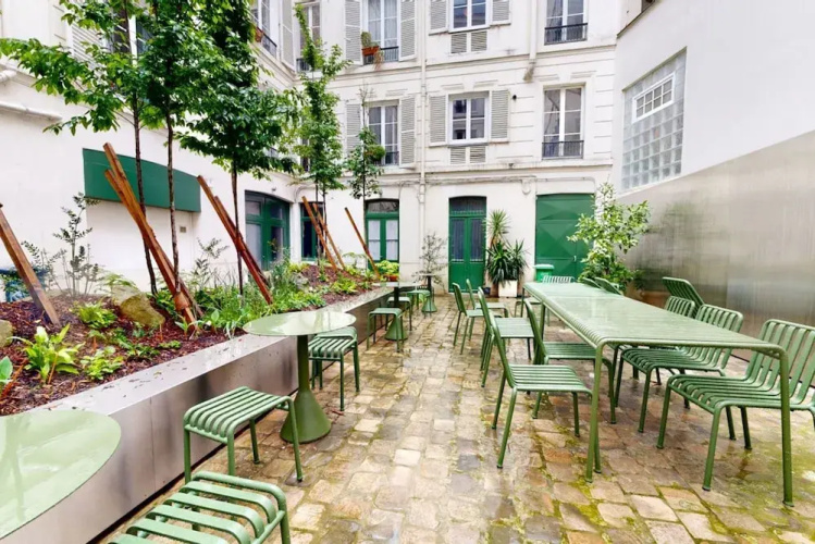 Delightful 1-bed Studio w Shared Co-working Space