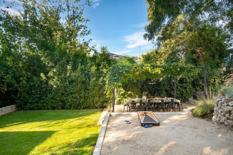Silver Screen by Avantstay Luxe Backyard Escape
