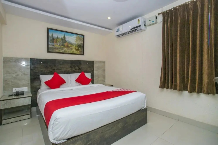 Pride Suites By OYO Rooms