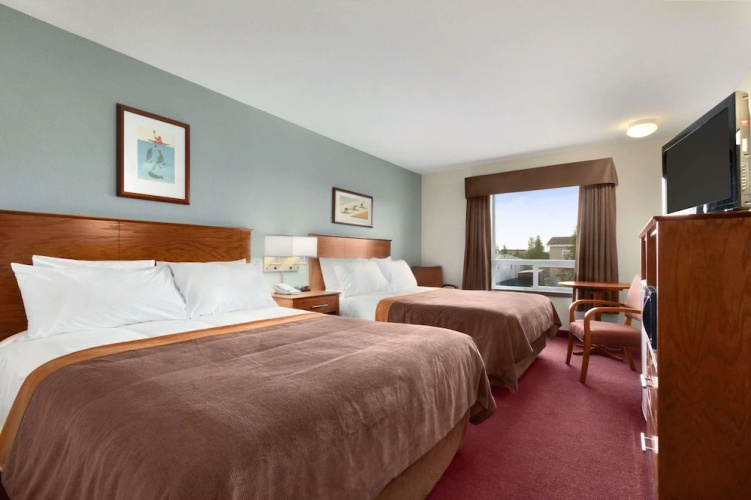 Super 8 Yellowknife