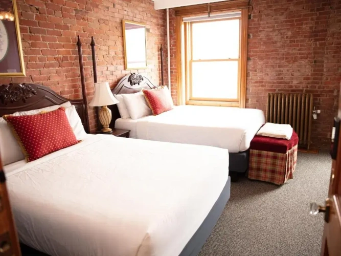 Deluxe Quadruple room