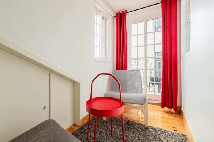 Rent4Rest Bairro Alto Charming Apartment
