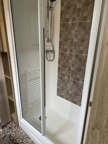 Luxury 2 Bedroom van Pets go Free