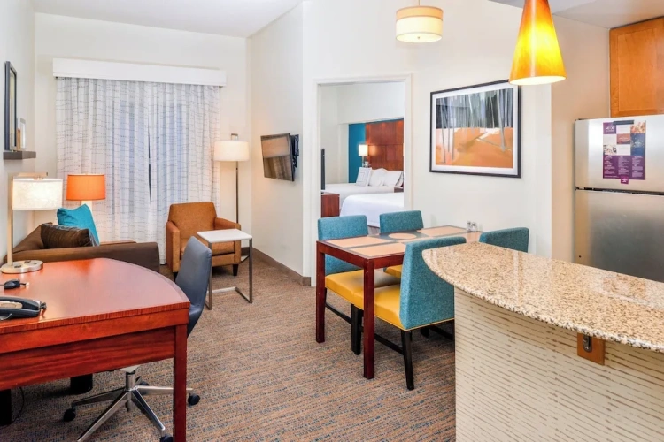 1 Bedroom Suite