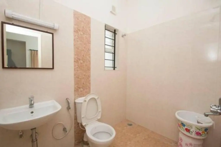 3 Bedrooms Apartment