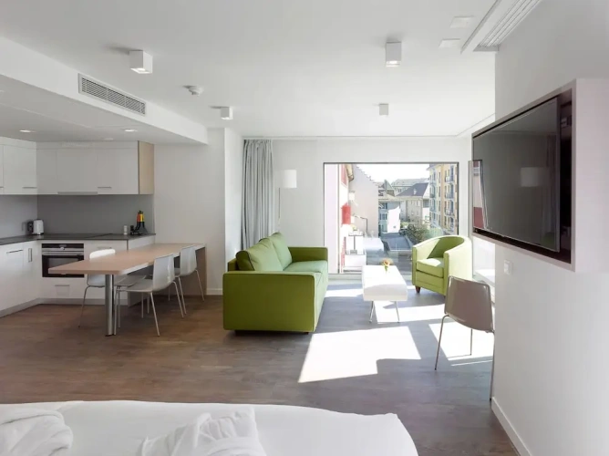 Premium Suite