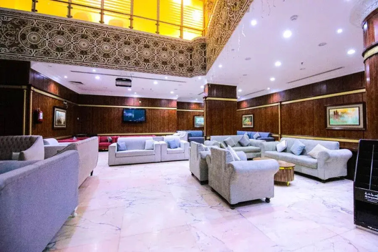 Orouk Al Zahab Al Makeya