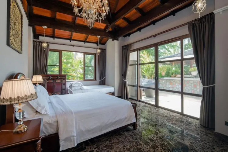 Classy 4-BR Seaview Villa at Surin Beach