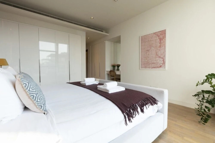 Luxury Apartment, Stroll Away From City Walk!