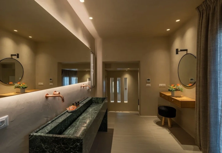 Deluxe Suite with balcony