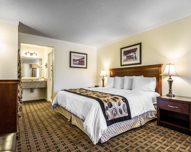 The Inn at Baechtel Creek