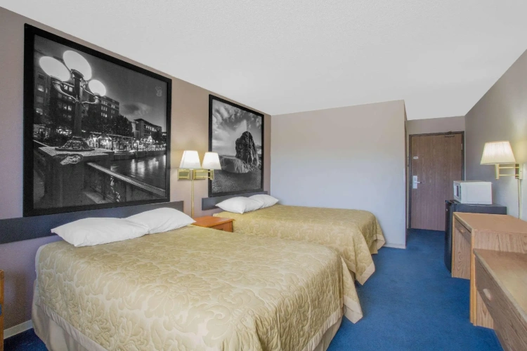 Standard Quadruple room