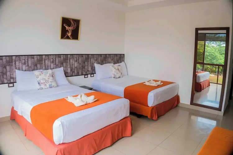 Standard Twin room with mountain view