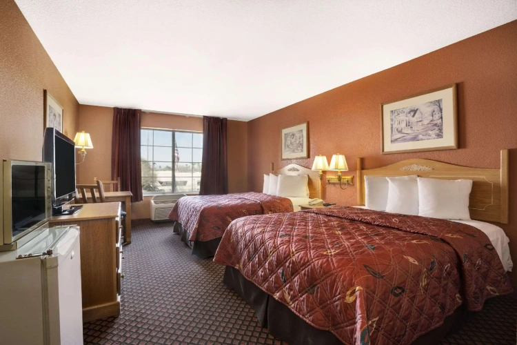 Standard Quadruple room