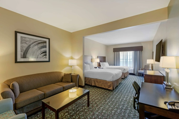 Quadruple Suite