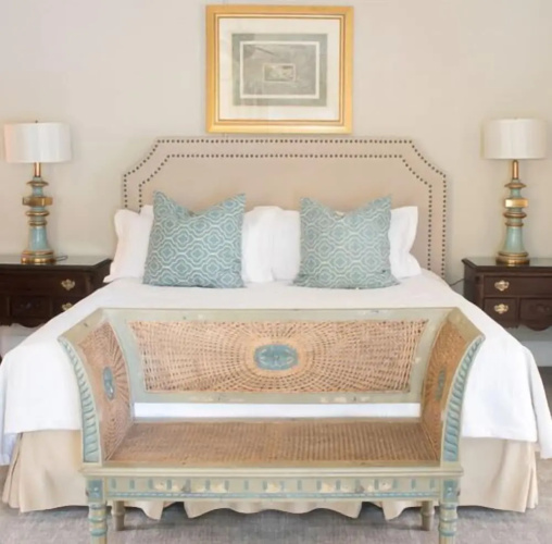 Carriage House Inn
