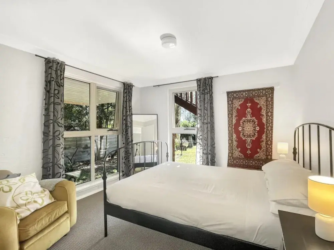 Riverside 3-bed Townhouse With Spacious Deck & BBQ