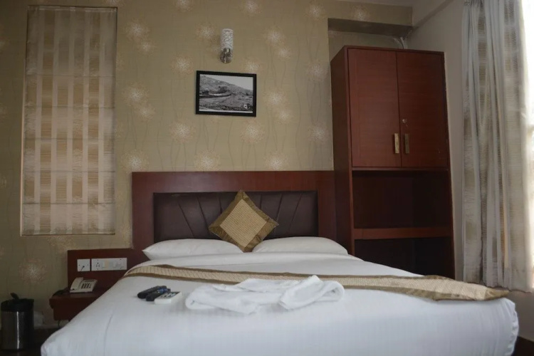 Emerald Suites by Omatra