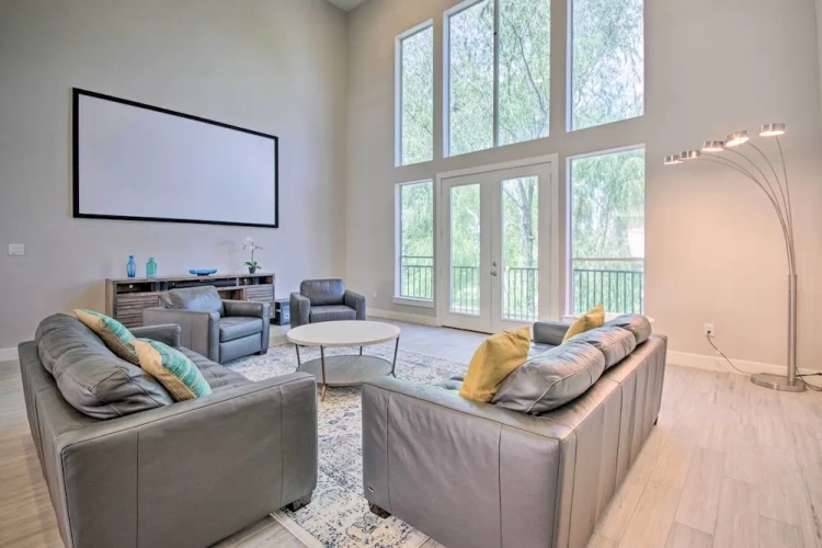 3 Bedrooms Apartment with balcony