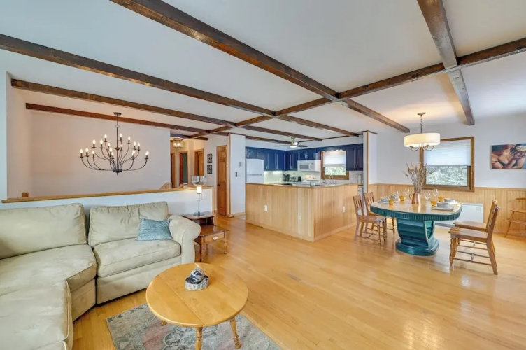 Vacation Rental Home ~ 2 Mi to Windham Mountain!
